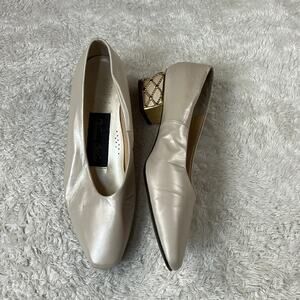 Vintage 80s Vanna White chunky heeles cream square toed pumps, size 7 W